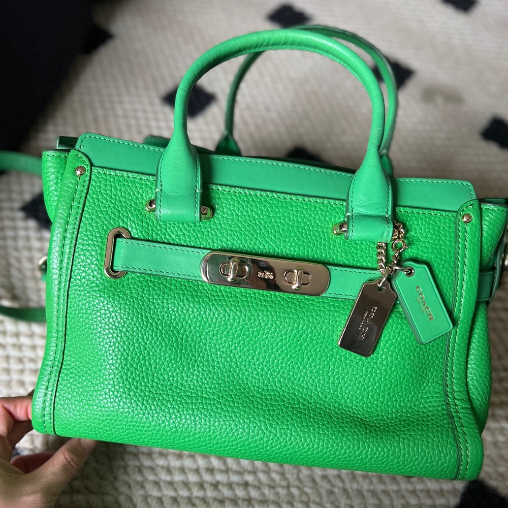 Coach swagger 27 shoulder bag NWOT